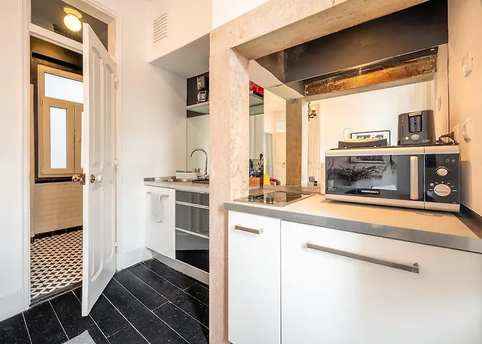 Appartement Heritage W Balcony In Bairro Alto