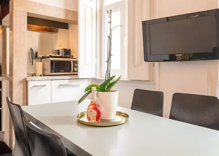 Heritage W Balcony In Bairro Alto Lissabon