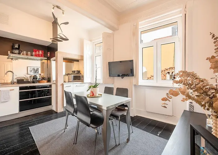 Heritage W Balcony In Bairro Alto Apartment